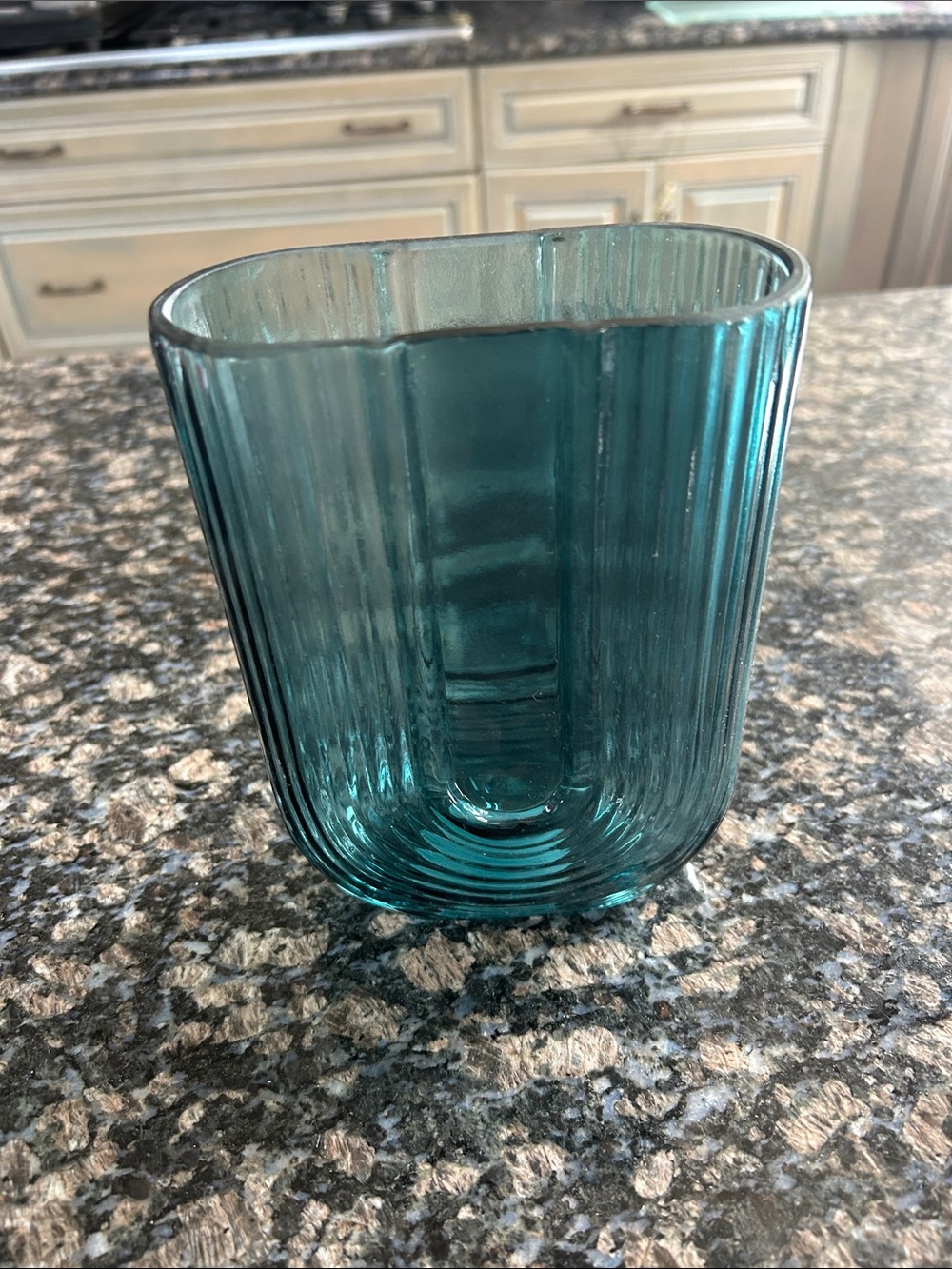 ASHLAND 6.75 BLUE FLUTED U SHAPPED GLASS TABLETOP VASE NWT